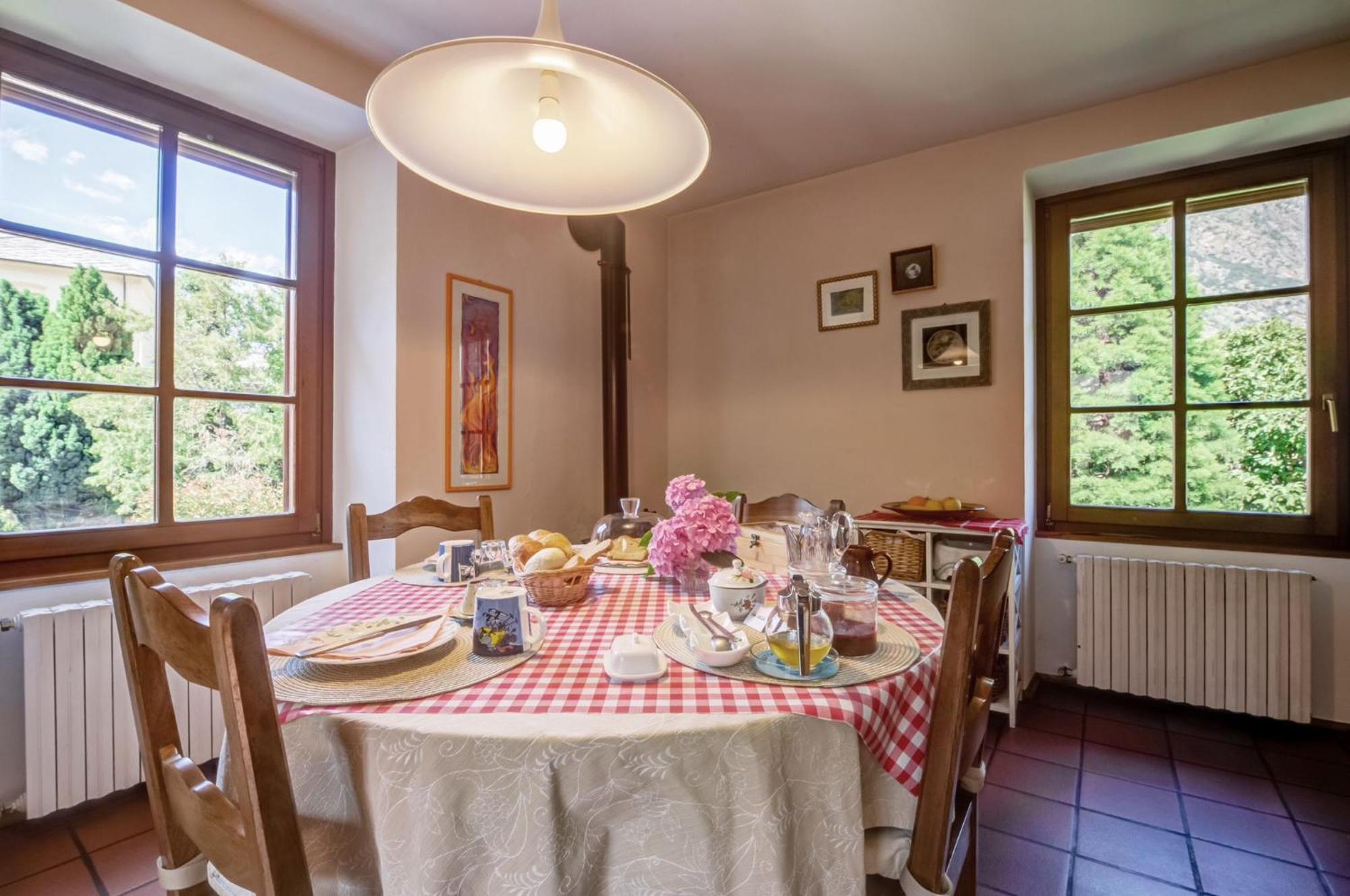 Bed and Breakfast Il Pellegrino Issogne Exterior foto